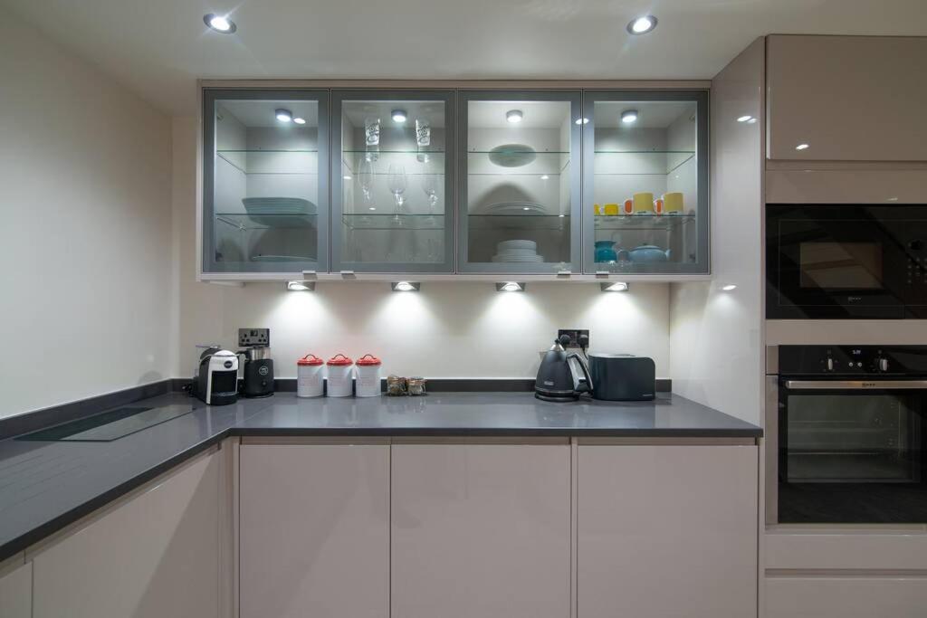 Luxury Coach House Next To Woodland In Knutsford Villa Dış mekan fotoğraf