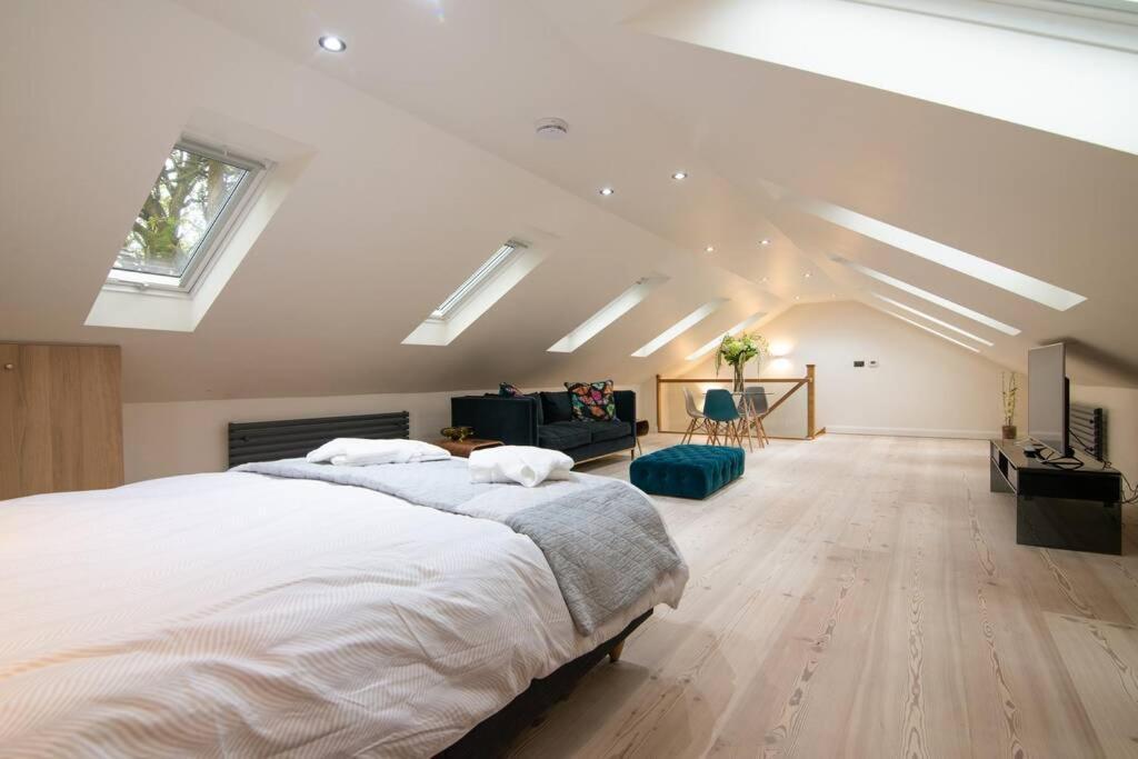 Luxury Coach House Next To Woodland In Knutsford Villa Dış mekan fotoğraf