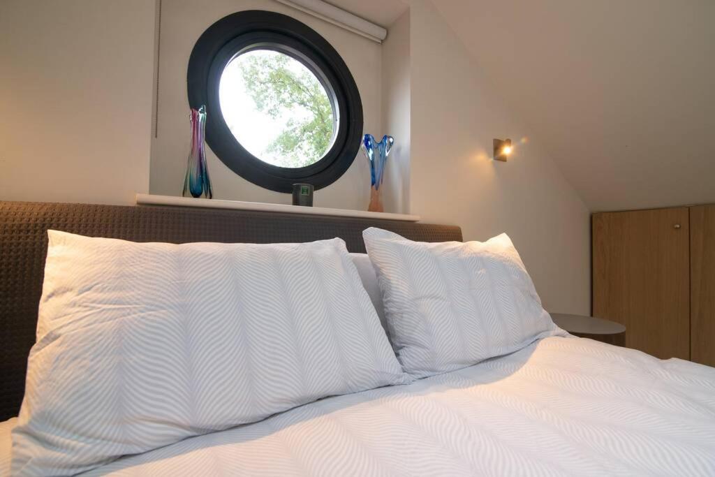 Luxury Coach House Next To Woodland In Knutsford Villa Dış mekan fotoğraf