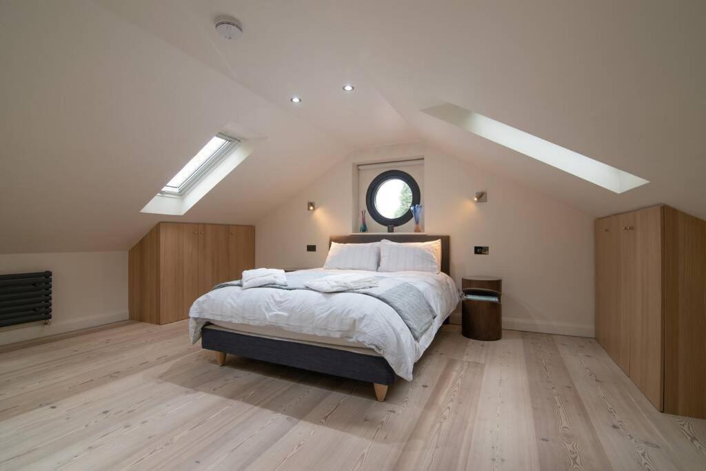 Luxury Coach House Next To Woodland In Knutsford Villa Dış mekan fotoğraf