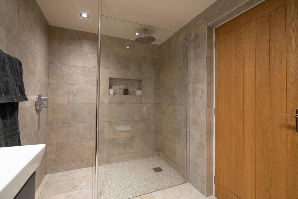 Luxury Coach House Next To Woodland In Knutsford Villa Dış mekan fotoğraf